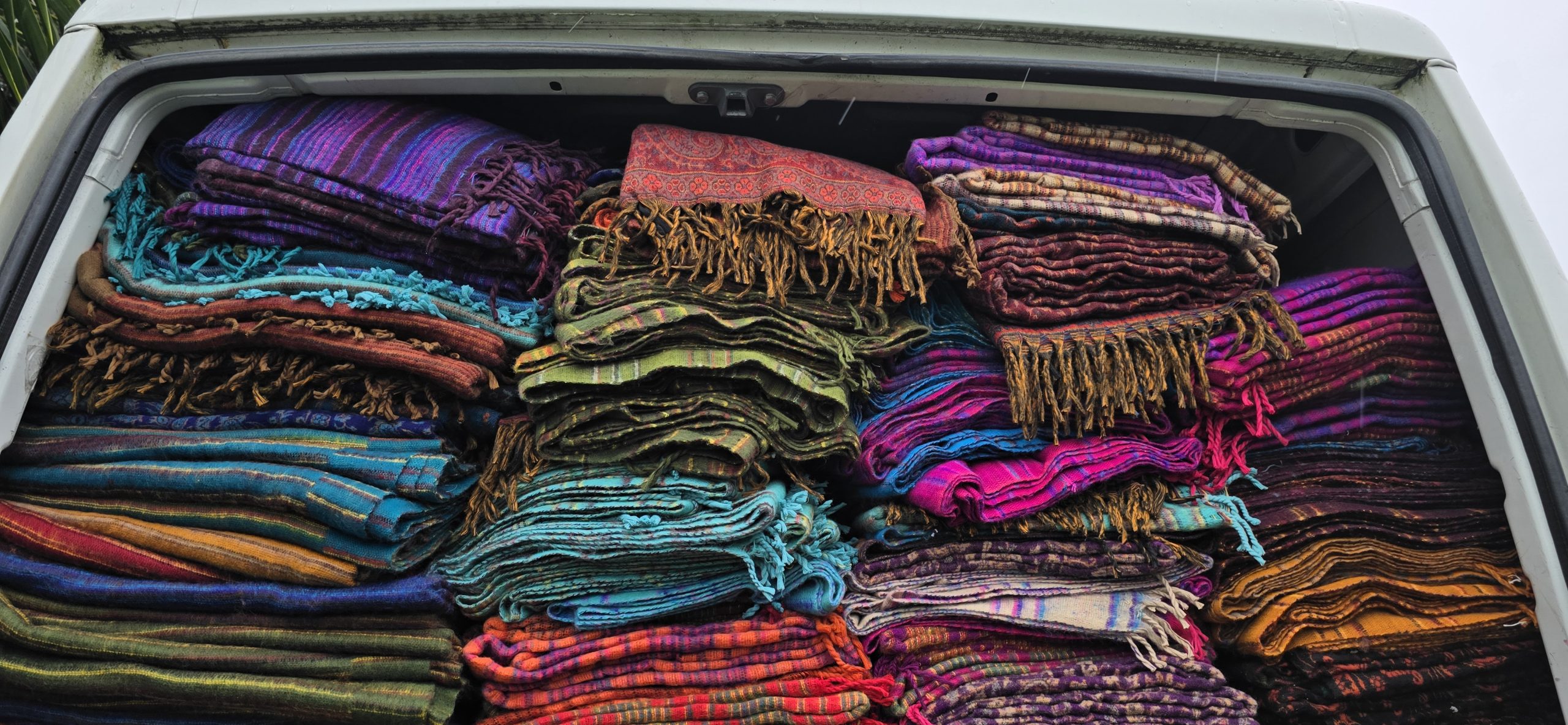 Shawl-Blanket Asstd colours.designs